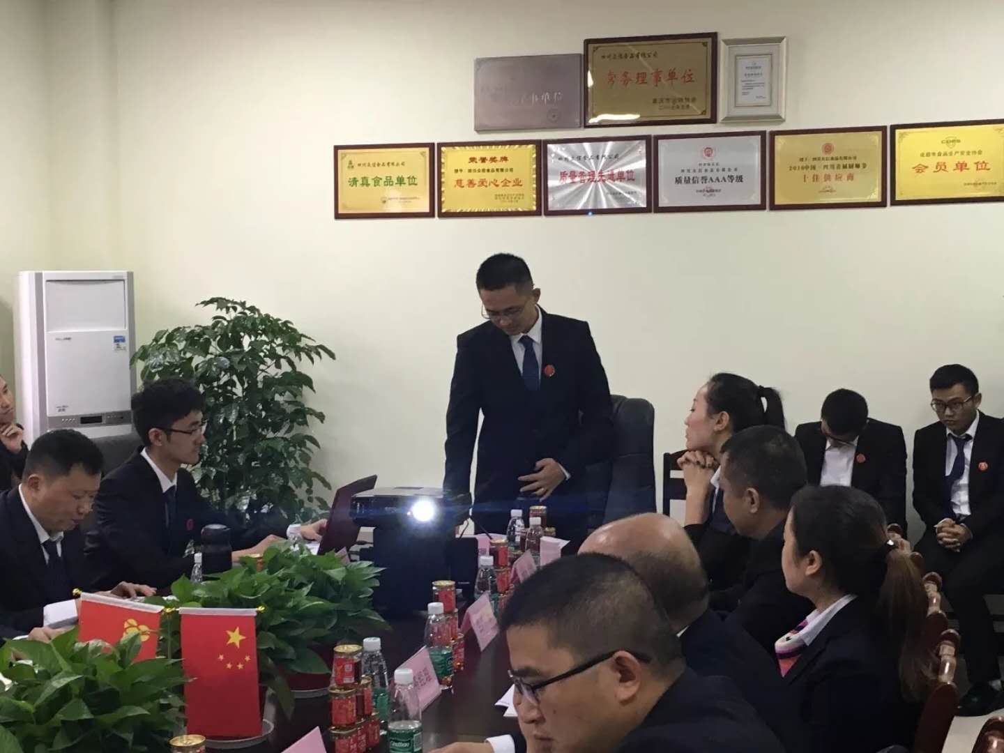 微信图片_201711031002012.jpg 微信图片_201711031002012.jpg